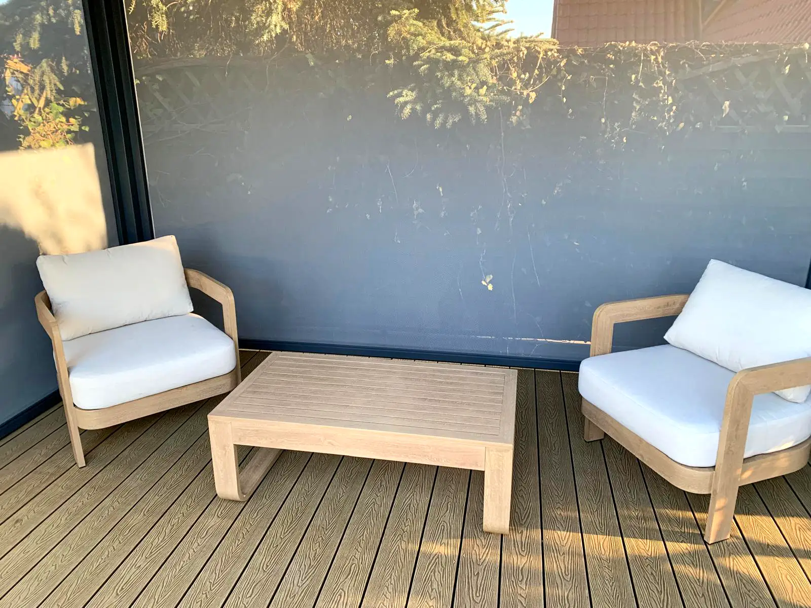 Pergola ogrodowa META 4×3 Grudziądz - drzwi szklane przesuwne otwarte, widok z przodu