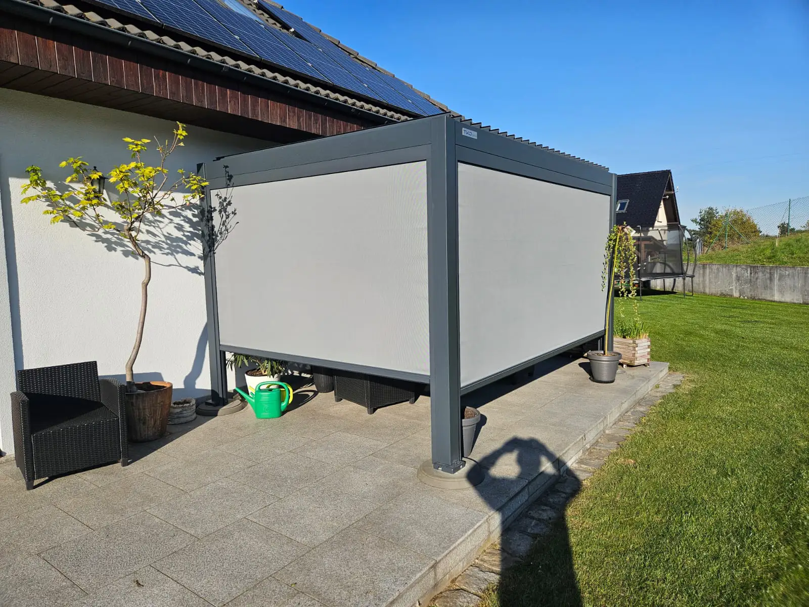 Pergola tarasowa 4x3 po montażu zamkniete lamele