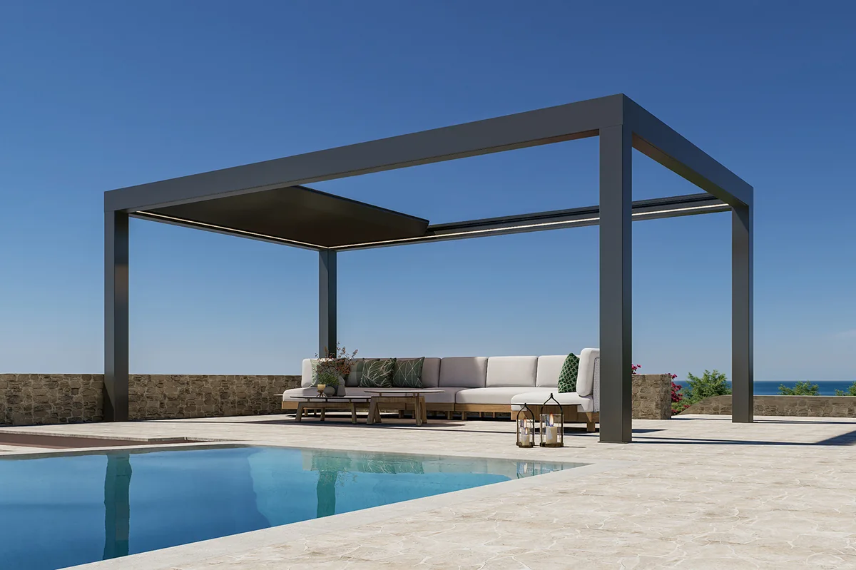 Pergola FLEX slide z częściowo zsuniętym dachem nad tarasem z basenem